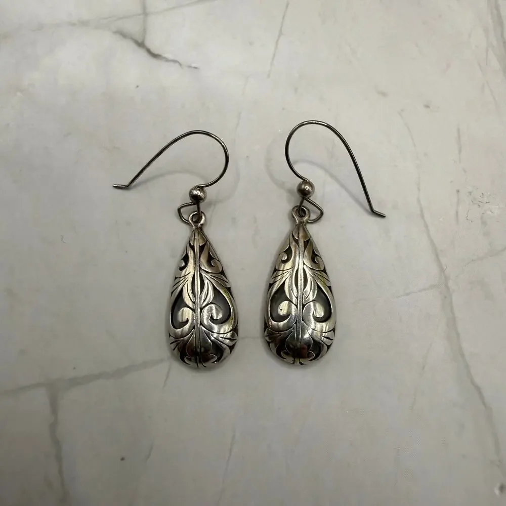 Vintage 1990s SU Sterling Silver Openwork Teardrop Dangle Earrings